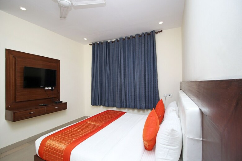 Oyo 6495 Hotel Eden Greens
