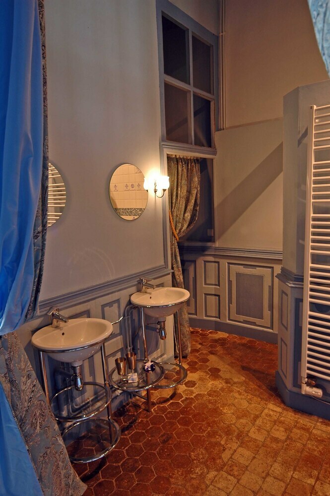 Hotel Chambres D'h�tes - Ch�teau de Gizeux