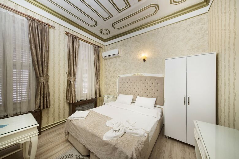 Emre Residence Suites