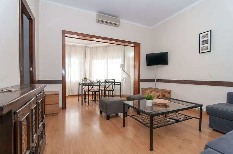 Apartamentos Bbarcelona Consell Flat