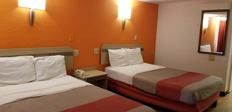 Motel Fairbridge Inn Express London