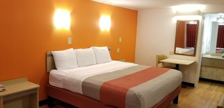 Motel Fairbridge Inn Express London
