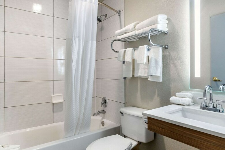 Hotel Quality Inn Downtown - Near Market Square