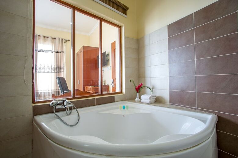 Hotel Malaika Beach Resort