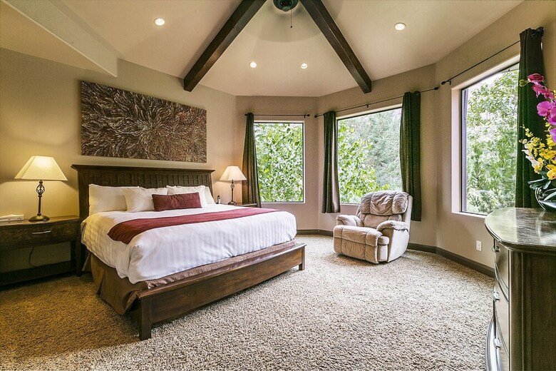 Watchman Villas