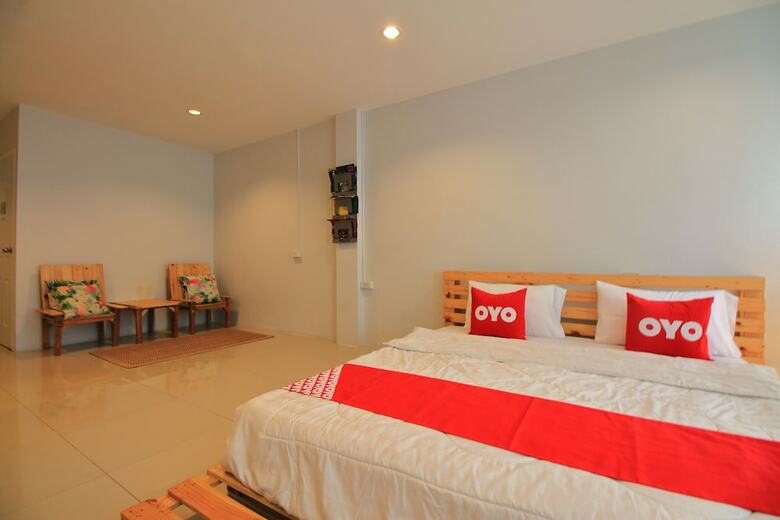 Hostal Oyo 421 Guyasuka Hostel & Cafe