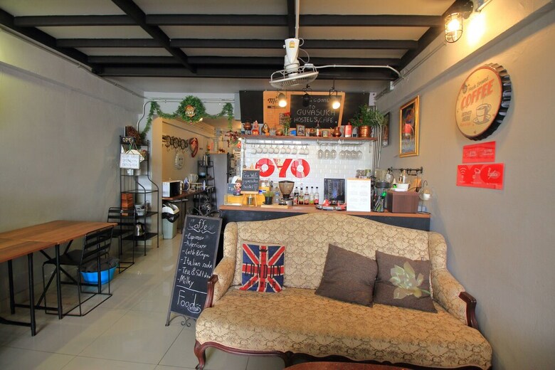 Hostal Oyo 421 Guyasuka Hostel & Cafe