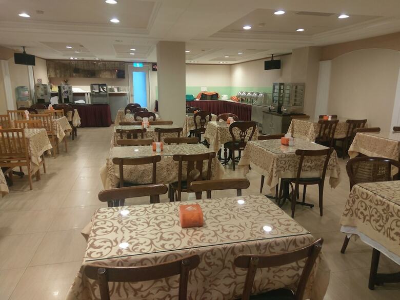 Puyisy Business Hotel