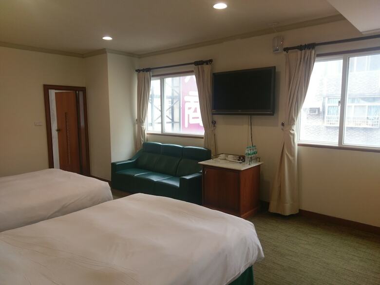 Puyisy Business Hotel
