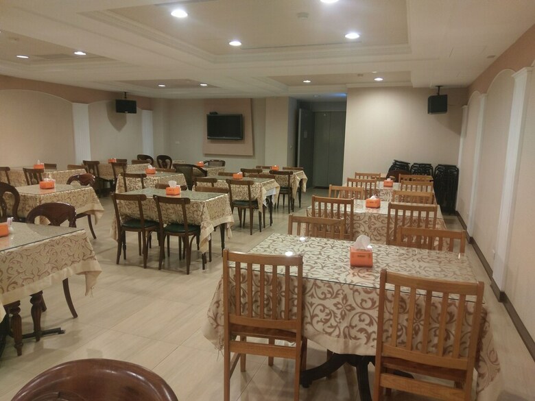 Puyisy Business Hotel