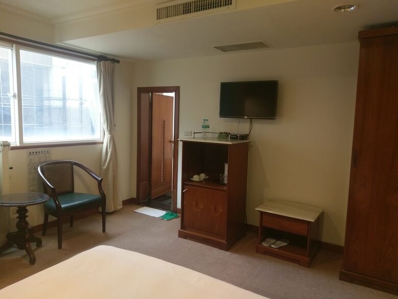 Puyisy Business Hotel