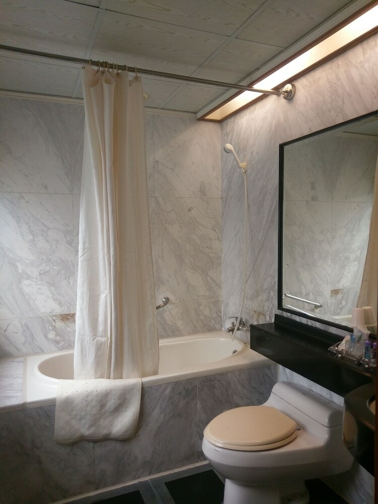 Puyisy Business Hotel