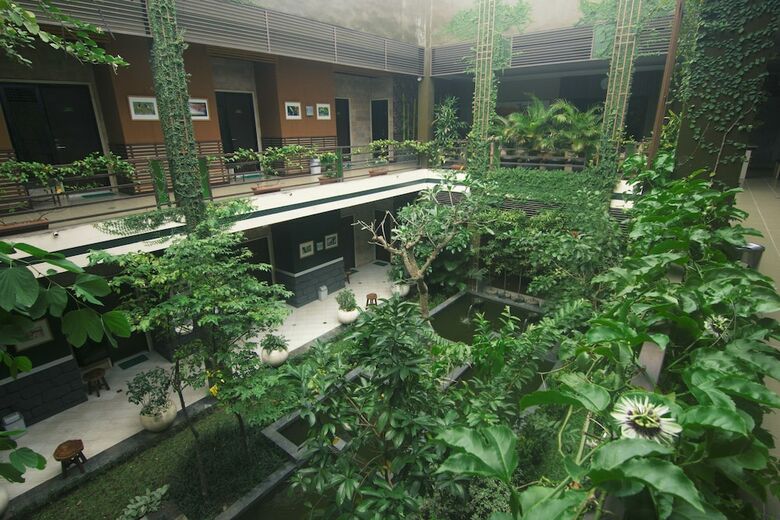 Hotel Savita Garden Inn