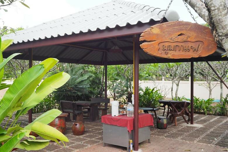 Hotel Country Inn 304