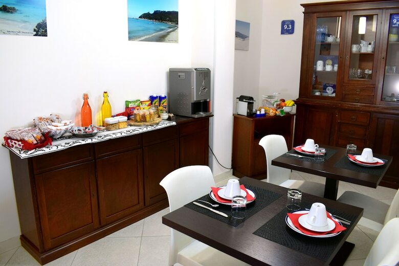Bed & Breakfast Thanit Room