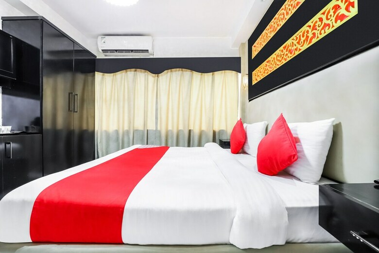 Oyo 338 Transworld Hotel