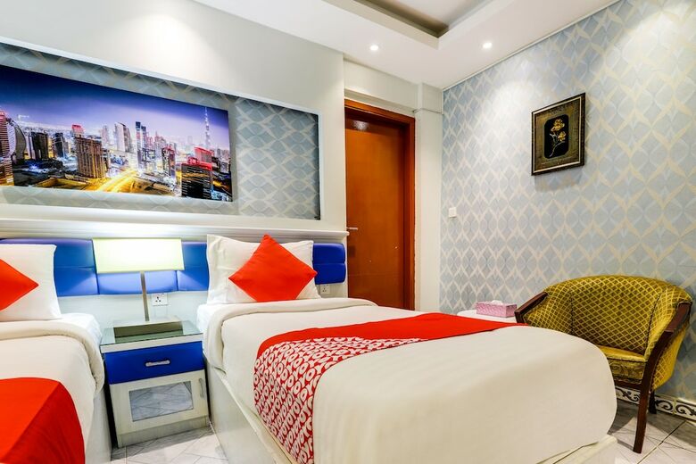 Oyo 338 Transworld Hotel