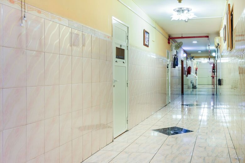 Oyo 338 Transworld Hotel