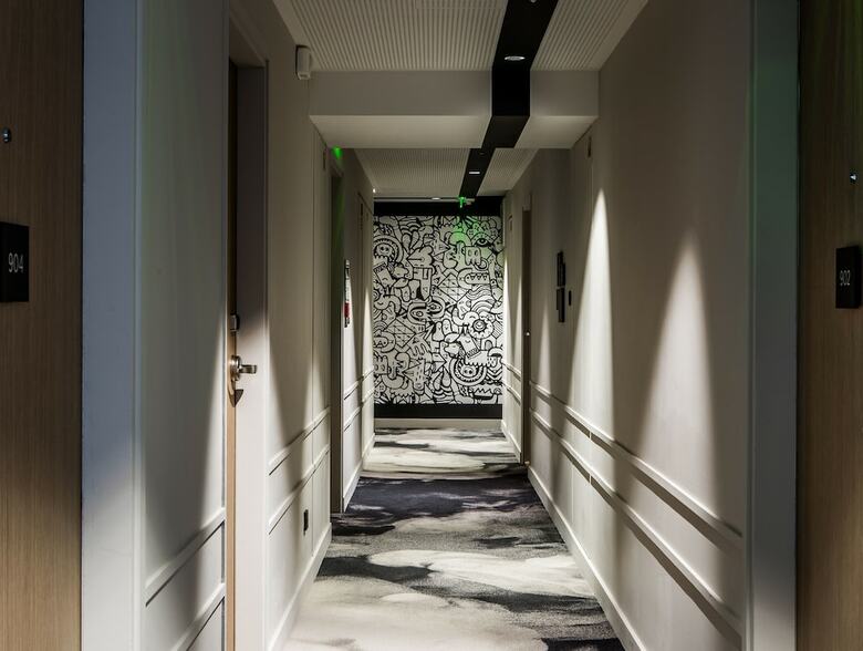 Hotel H�tel Mercure Paris 17 Batignolles