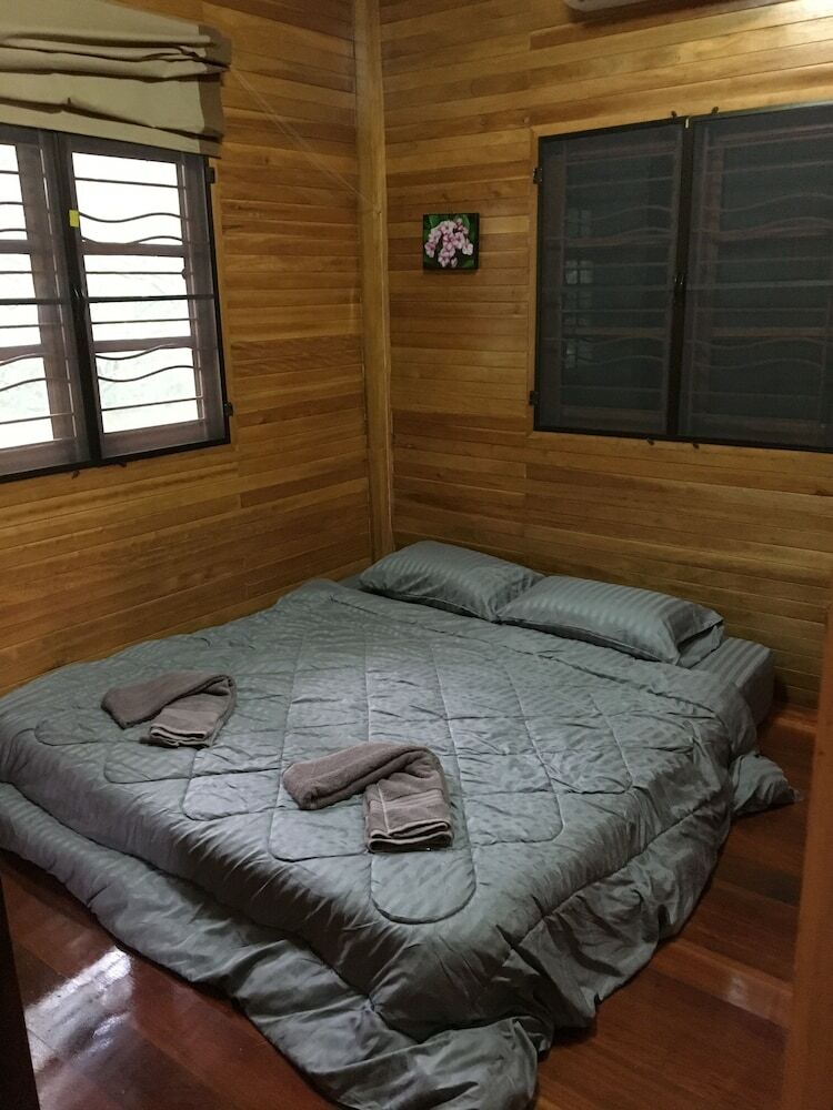 Hotel Baan Suan View Dee Homestay