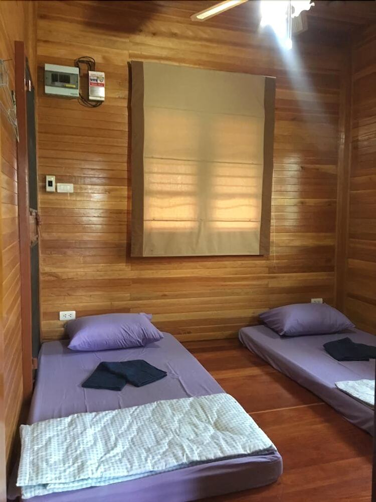 Hotel Baan Suan View Dee Homestay