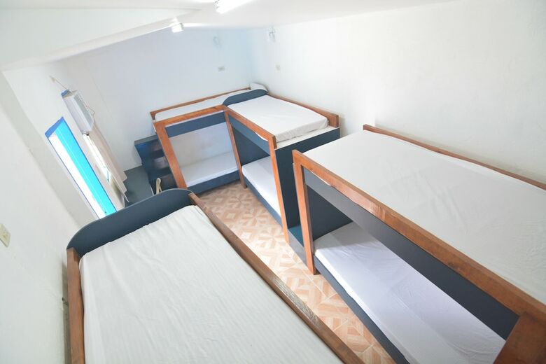 Hotel Highway To H Inn - Totolan