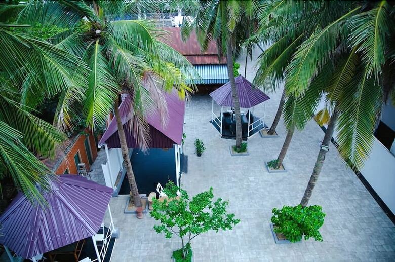 Hostal Zion Beach Hotel