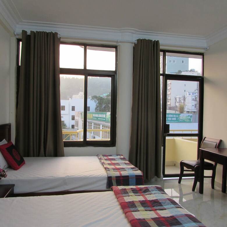 Viet Nhat Halong Hotel