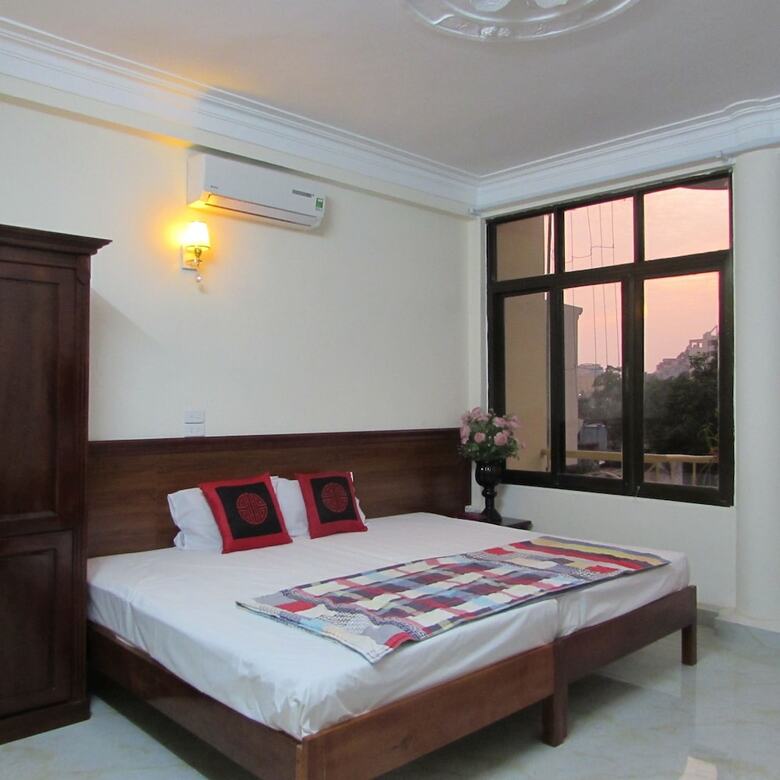 Viet Nhat Halong Hotel