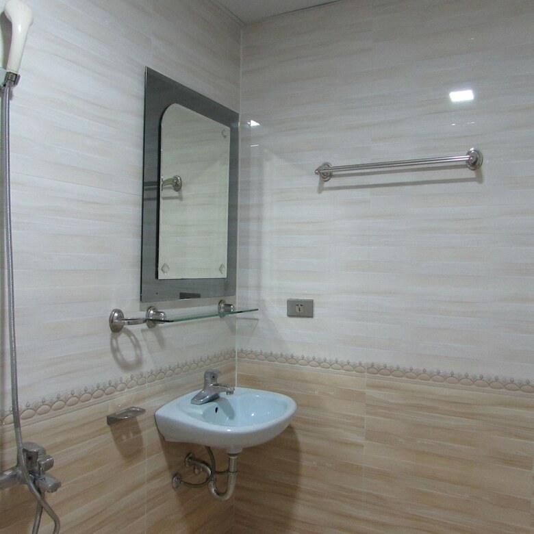 Viet Nhat Halong Hotel