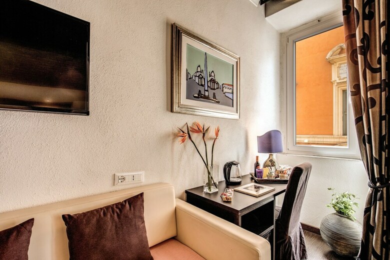 Hotel Piazza Di Spagna Comfort Rooms