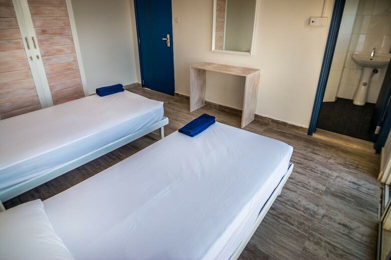 Hostal Island Hostels