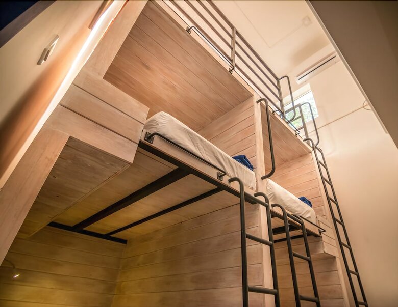 Hostal Island Hostels