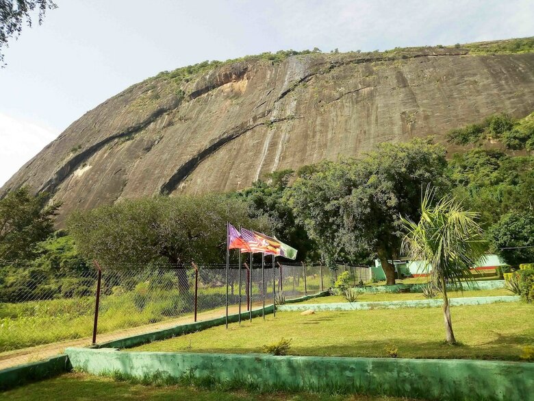 Hotel Green Oasis Guest House And Tours