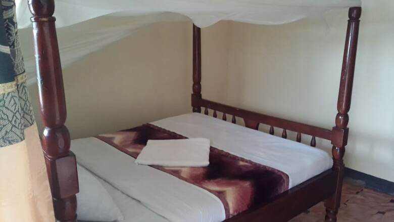 Hotel Green Oasis Guest House And Tours