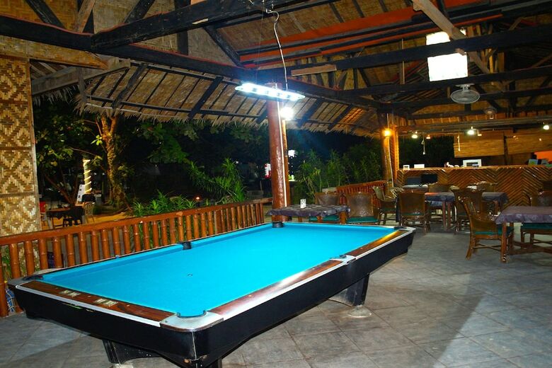 Posada The Shark's Tail Dive Center