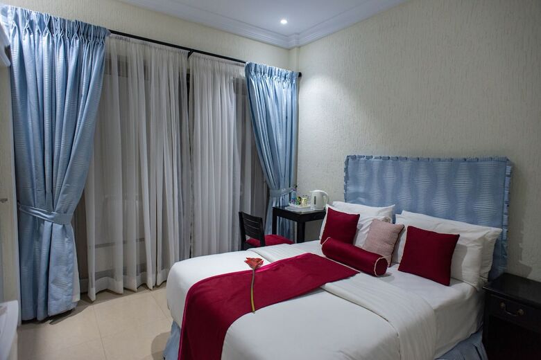 Hotel The Ritzz Exclusive Guest House