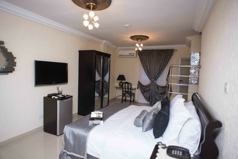 Hotel The Ritzz Exclusive Guest House
