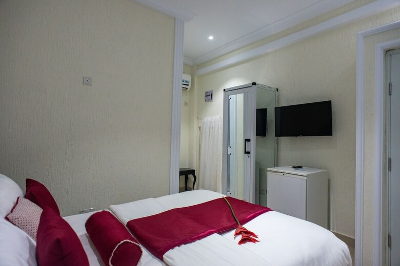Hotel The Ritzz Exclusive Guest House
