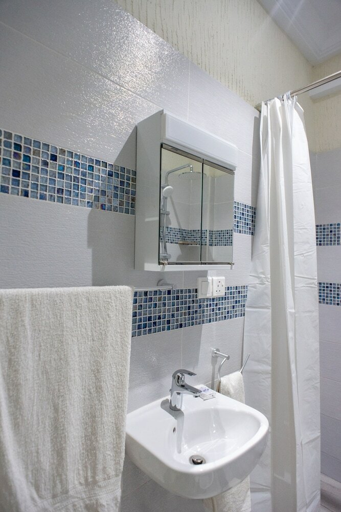 Hotel The Ritzz Exclusive Guest House