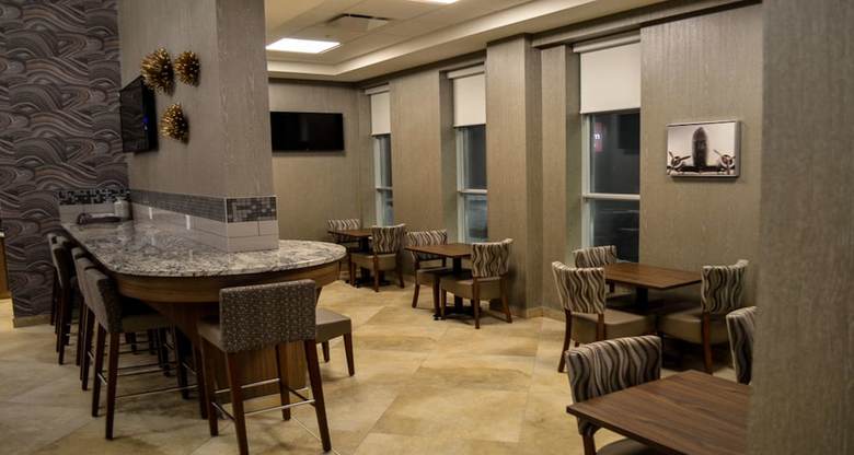 Best Western Plus St. John's Airport Hotel And Suites