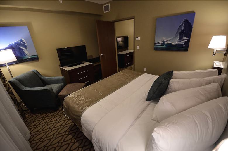 Best Western Plus St. John's Airport Hotel And Suites