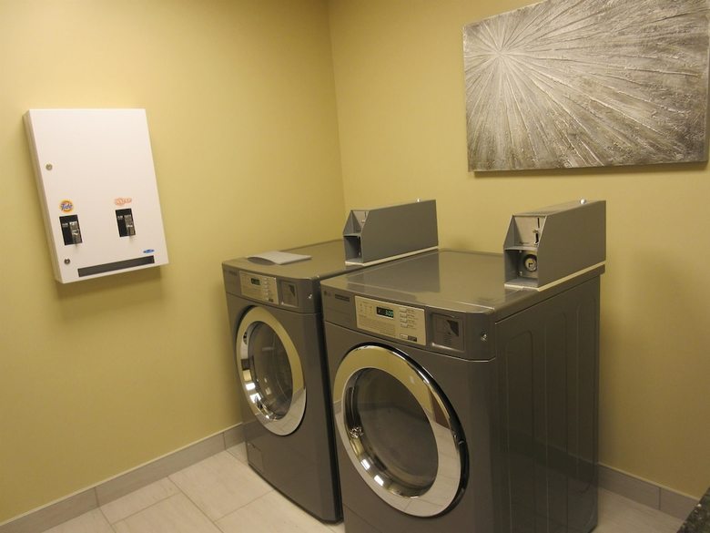 Best Western Plus St. John's Airport Hotel And Suites