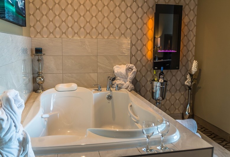 Best Western Plus St. John's Airport Hotel And Suites