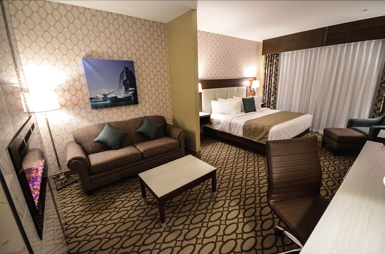 Best Western Plus St. John's Airport Hotel And Suites