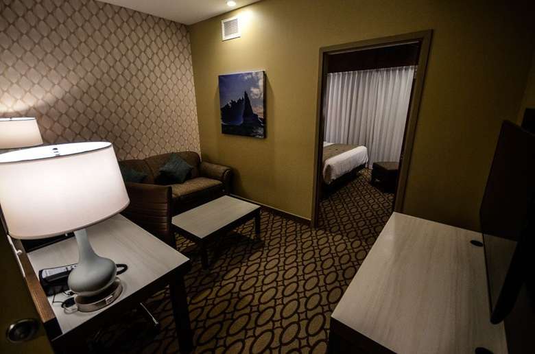 Best Western Plus St. John's Airport Hotel And Suites