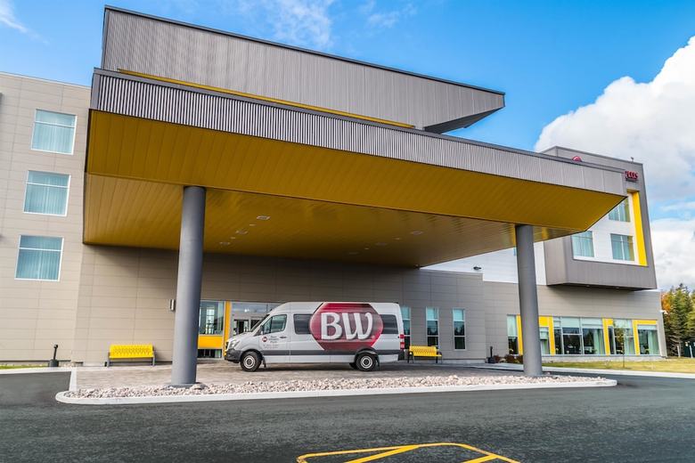 Best Western Plus St. John's Airport Hotel And Suites