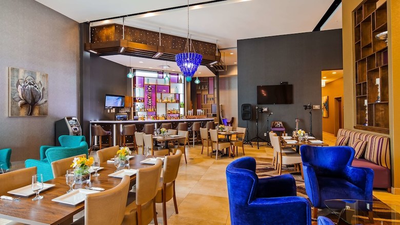 Best Western Plus St. John's Airport Hotel And Suites