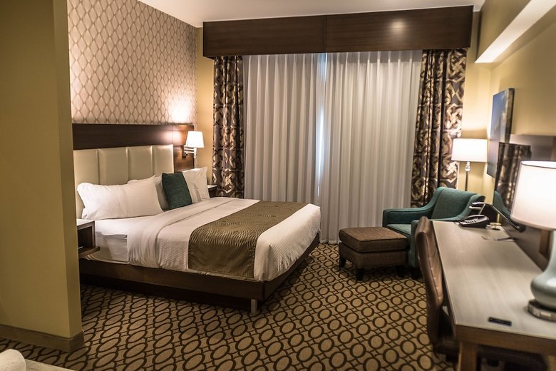 Best Western Plus St. John's Airport Hotel And Suites