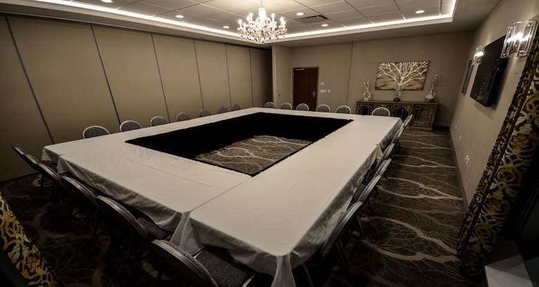Best Western Plus St. John's Airport Hotel And Suites